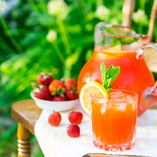 Minted Strawberry Lemonade