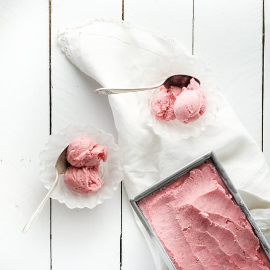 Strawberry Buttermilk Gelato