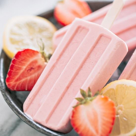 Creamy Strawberry Lemonade Popsicle
