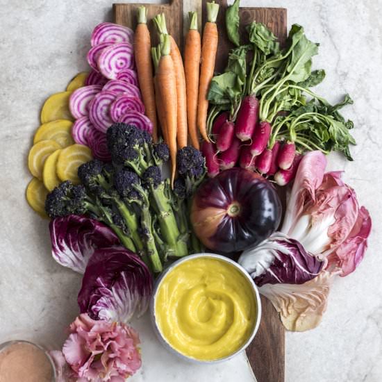Aioli dip and crudité platter