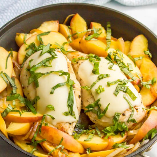 Summer skillet chicken with peaches