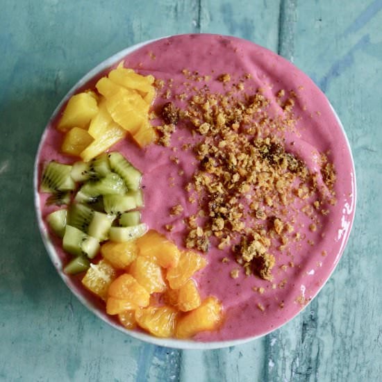 Raspberry Ginger Smoothie Bowl