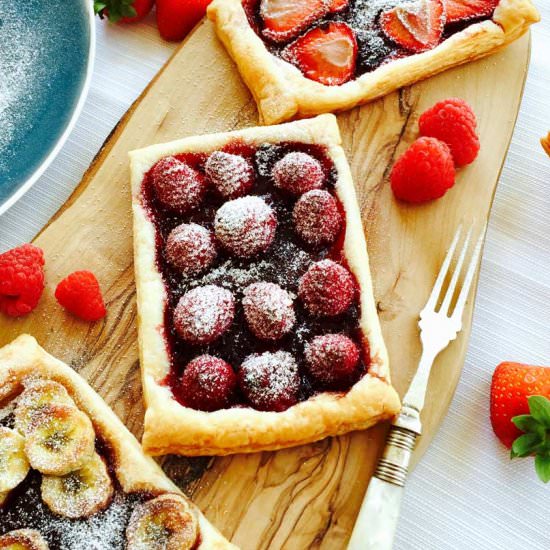 Tutti-fruity jam and fruit tartlets
