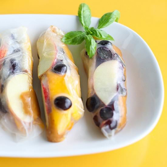 Summer Roll with Fruit and Peanut