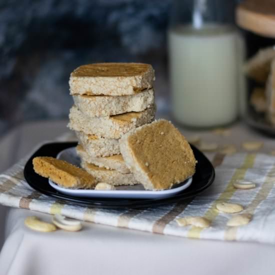 Eggless cashew butter cookies