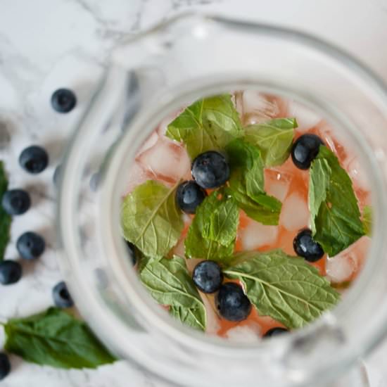Blueberry Mint Kombucha Sangria