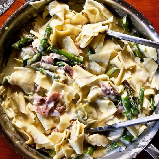 Pasta with Asparagus and Prosciutto