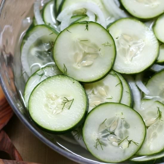 Easy Old-Fashioned Cucumber Salad