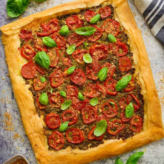 Vegan Tomato Pesto Tart