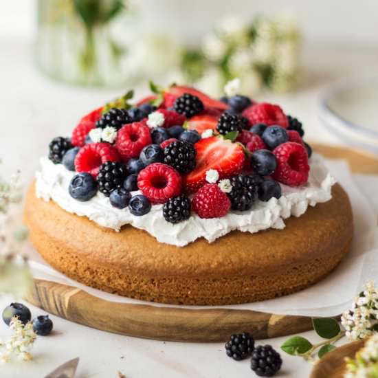 Vegan summer sponge
