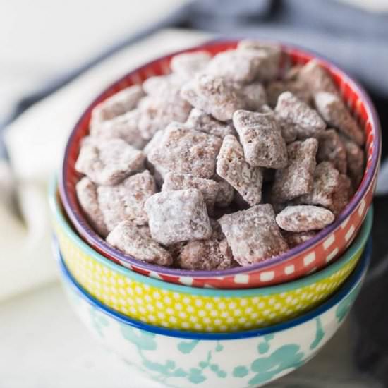 How to Make Muddy Buddies