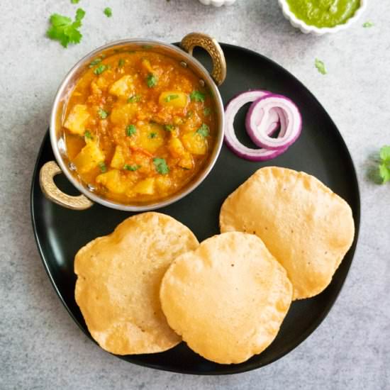 Potato Tomato Curry (Aloo Rasedar)