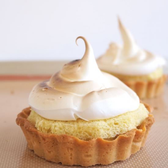 Swiss meringue to top pies