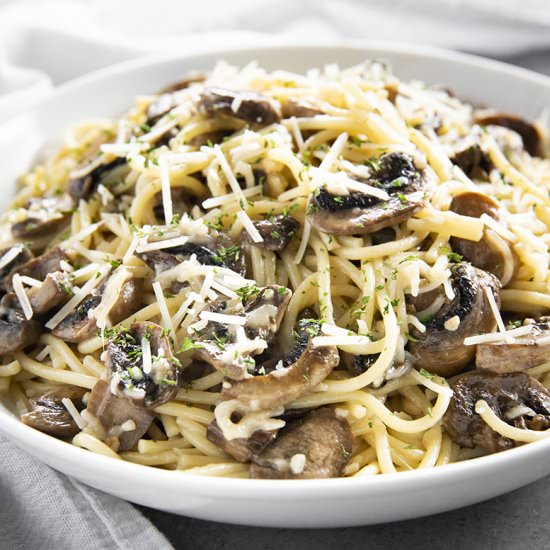 Garlic Butter Mushroom Pasta