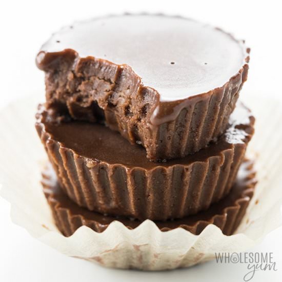 EASY CHOCOLATE FAT BOMBS WITH COCON