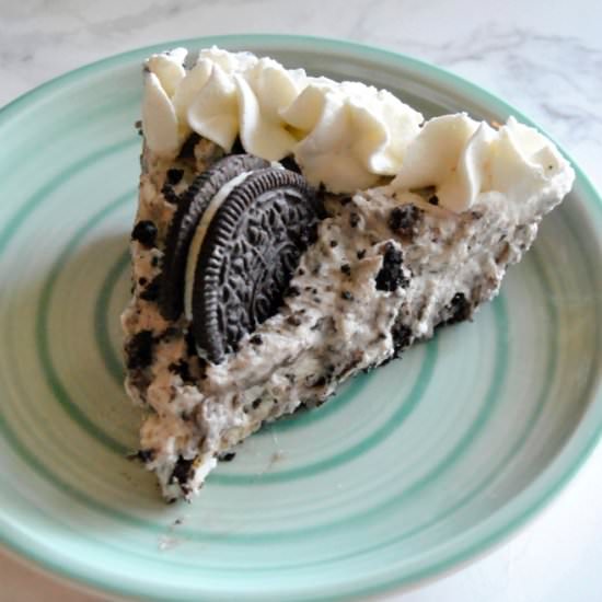 No-Bake Cookies and Cream Pie