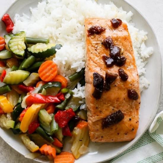 Paleo Apricot Salmon Meal Prep