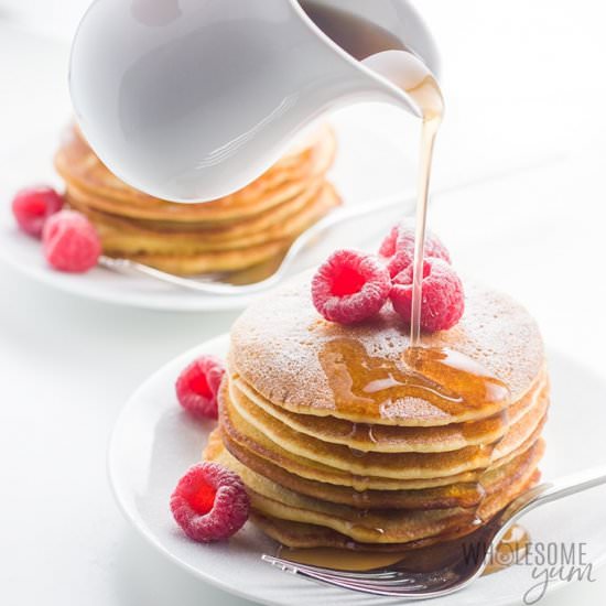 EASY KETO ALMOND FLOUR PANCAKES