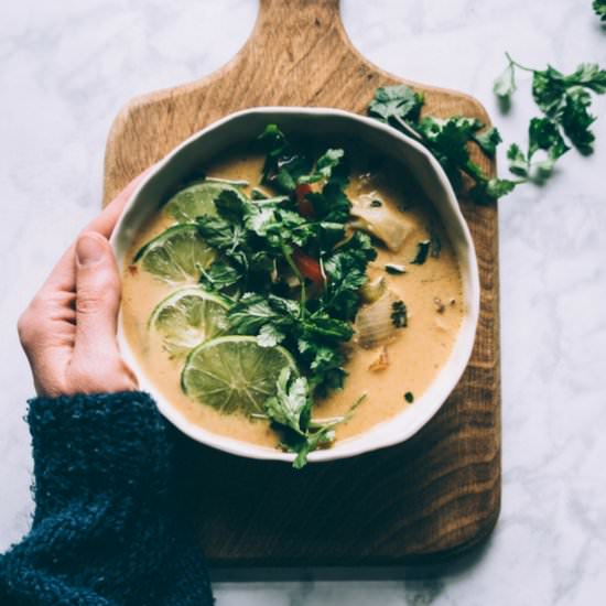 Thai Coconut Cauliflower Soup