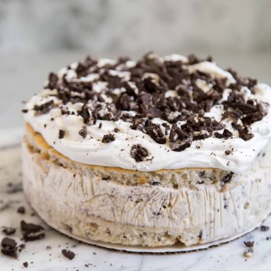 Cookies and Cream Ice Cream Cake