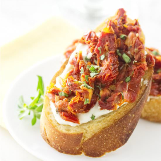 sun dried tomato bruschetta