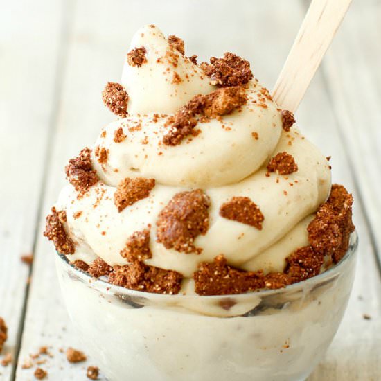 Healthy Cookies and Cream Ice Cream