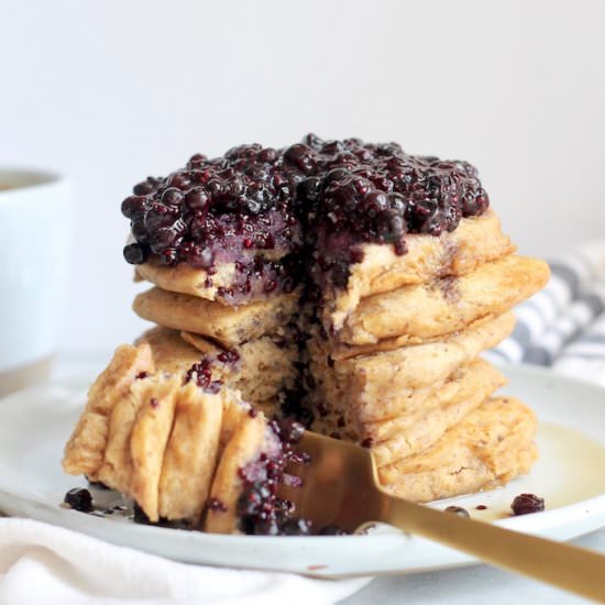Fluffy Vegan Pancakes