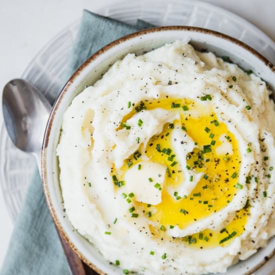 Garlic Roasted Mashed Potatoes