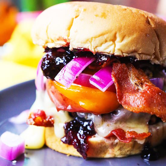 Burgers w/ Peaches, Brie & Jam