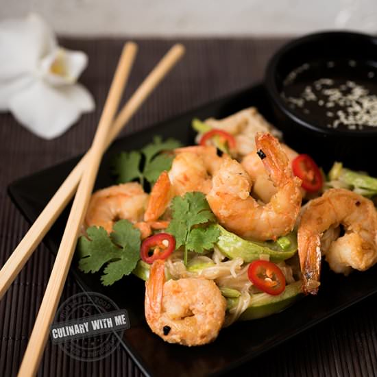 Aromatic shrimps with rice noodles
