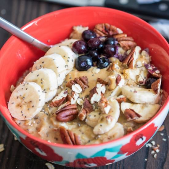 Peanut Butter Banana Chia Seed Oats