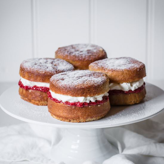 Victoria Sponge Cakes