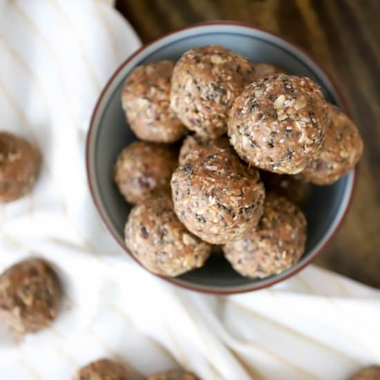 Quick Peanut Butter Energy Bites