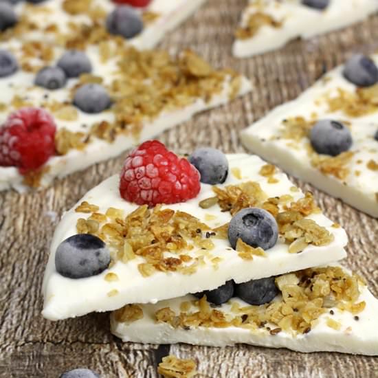 Frozen Yogurt Breakfast Bark