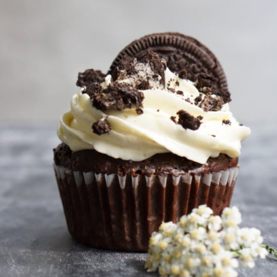 Vegan Oreo Cupcakes