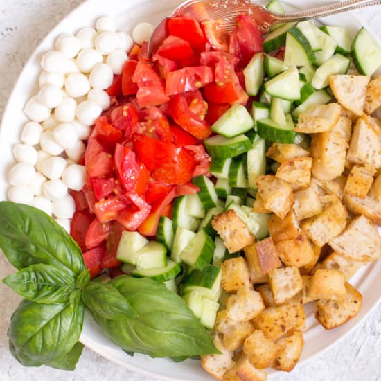 Simple Panzanella Salad