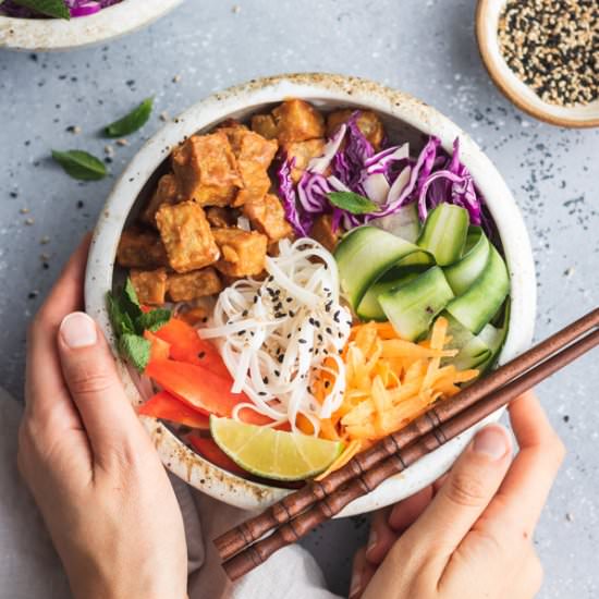 Spring roll bowls with crispy tofu