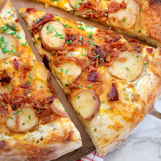 Loaded Baked Potato Pizza
