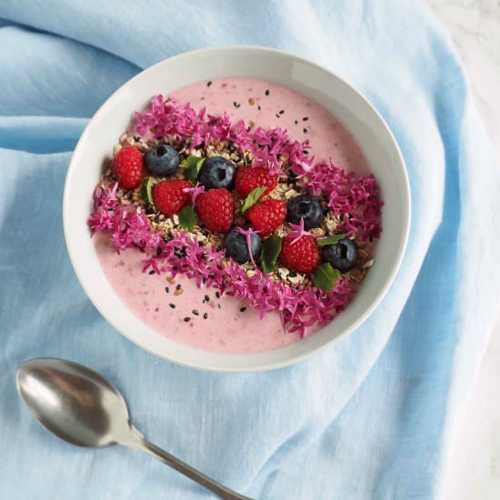 Very Berry Smoothie Bowl