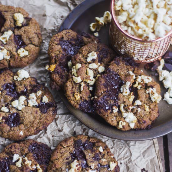 Popcorn and Dark Chocolate Cookies