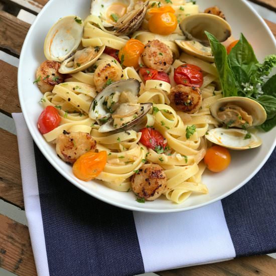 Fettuccine with Clams & Scallops