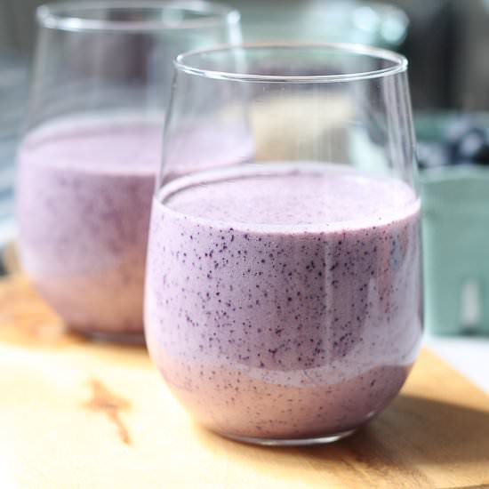 Creamy Blueberry Breakfast Smoothie