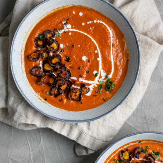 Easy Vegan Roasted Carrot Soup