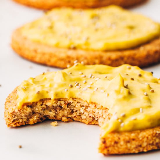 Vegan Vanilla Almond Cookies
