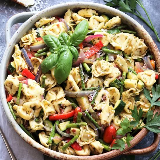 Basil Pesto Tortellini Salad