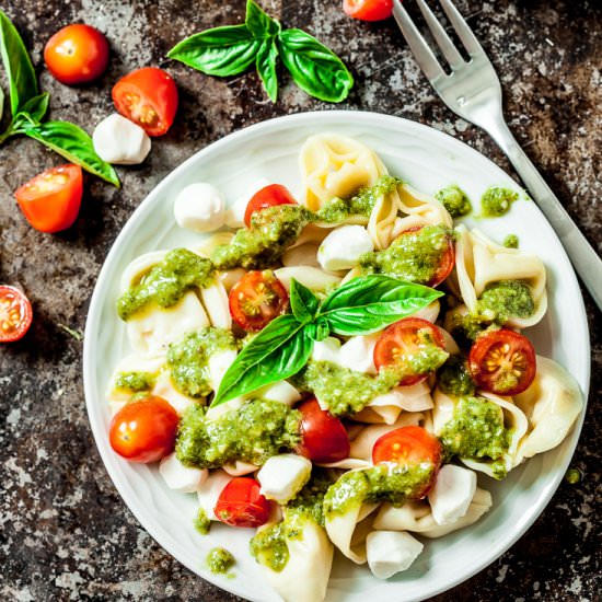 tortellini pesto caprese