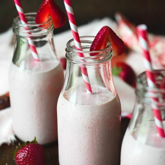 Vegan Strawberry Shortcake Smoothie