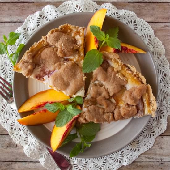 Streusel Topped Peach Pie