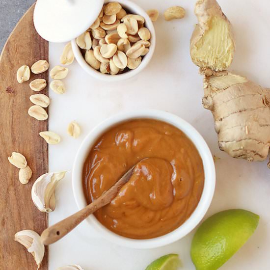 5-Minute Spicy Peanut Sauce