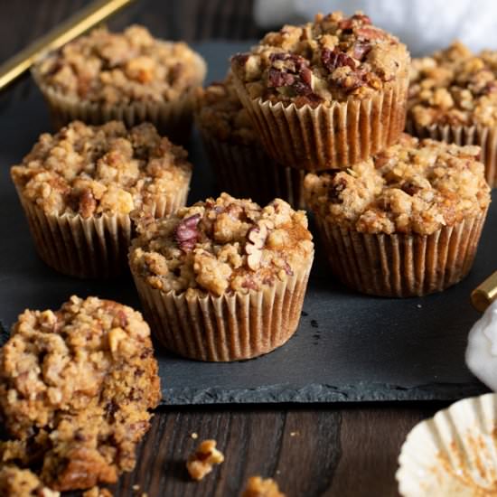 Cinnamon Banana Crumble Muffins